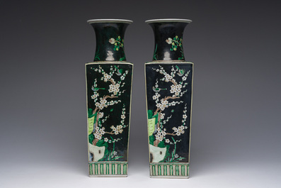 A pair of Chinese square famille noire vases with floral design, Kangxi mark, 19th/20th C.