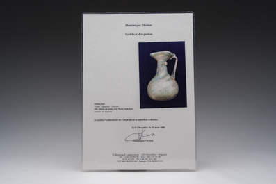 Een Romeins groenglazen oenocho&euml;, provincie Syri&euml;, 3de eeuw