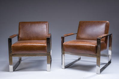 Een paar 'Novatrend' zetels in bruin leder en verchroomd staal, 20ste eeuw
