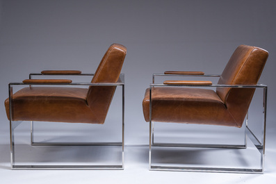 Een paar 'Novatrend' zetels in bruin leder en verchroomd staal, 20ste eeuw