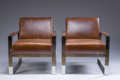 Een paar 'Novatrend' zetels in bruin leder en verchroomd staal, 20ste eeuw