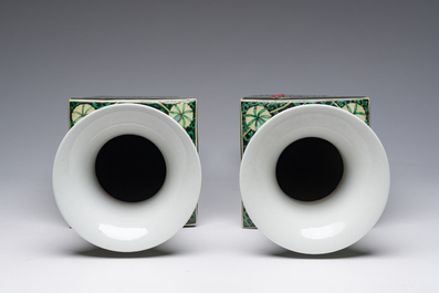 A pair of Chinese square famille noire vases with floral design, Kangxi mark, 19th/20th C.
