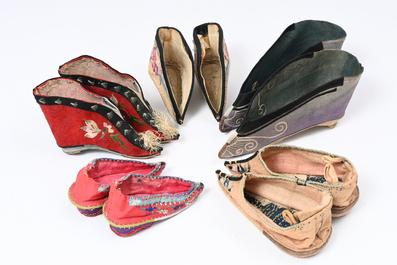 29 pairs of Chinese silk and cotton lotus shoes for bound feet, Qing and early 20th C.