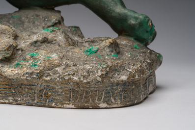 Belgian school, Van den Balck (19th/20th C.): A roaring lion on a rock struck by arrows, green and gray patinated plaster, Brussels