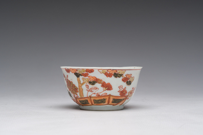 A Chinese verte-Imari 'Governor Duff' cup and saucer, Yongzheng/Qianlong