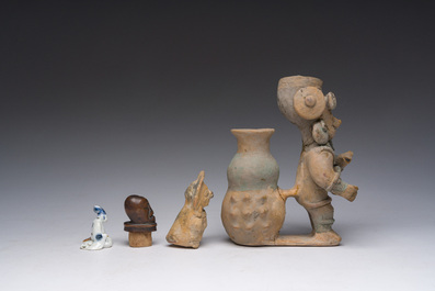 A varied collection of works of art, a.o. Africa and South America, 20th C. and older