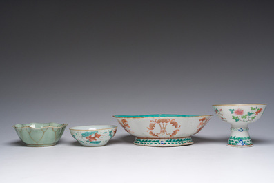 Een diverse collectie Chinees famille rose en qianjiang cai porselein, 19de eeuw