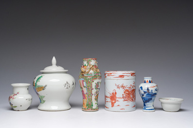 Een diverse collectie Chinees en Japans porselein, Kangxi en later