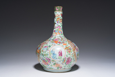 A Chinese Canton famille rose bottle vase, 19th C.