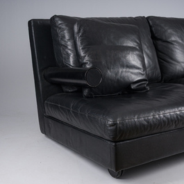 Antonio Citterio (1950): A black leather 'Baisity' sofa for B&amp;B Italia, 1980's
