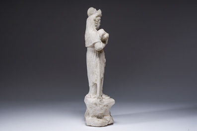 Een Chinese wit marmeren sculptuur van Guanyin, 20ste eeuw