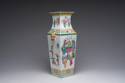 A square Chinese famille rose 'warriors' vase, 19th C.