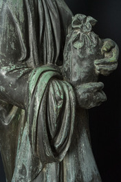 Eug&egrave;ne Louis Lequesne (1815-1887): Twee grote gepatineerd bronzen tuinbeelden van vrouwen naar de Antieken, gieterijstempel Durenne, Parijs, 19de eeuw