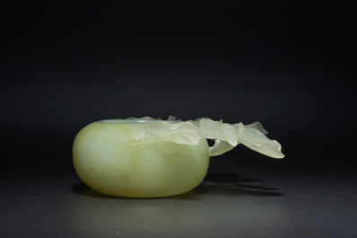 Three Chinese hardstone carvings, 19th/20th C.