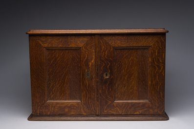 A Belgian oak cutlery case with a 227-piece silver cutlery set, 800/000, Wolfers, 20th C.