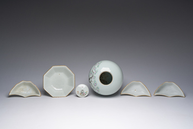 A varied collection of Chinese famille rose and qianjiang cai porcelain, 19th/20th C.