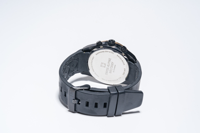 A silver Gucci necklace, a Maserati 'Potenza' wristwatch and a Grovana 'Swiss Alpine Military' wristwatch, 20th/21st C.