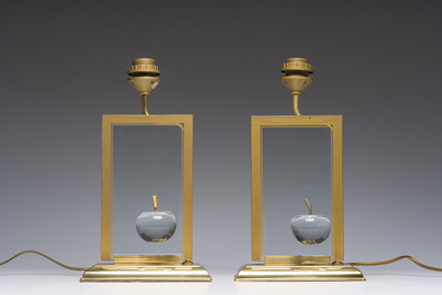 Een paar Franse 'La Pomme' tafellampen in glas en messing, Maison le Dauphin, jaren '70