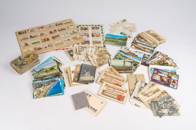 A large collection of postcards, fantasy and chocolate prints, partly in albums, a.o. Liebig, Delacre, Jacques, Martougin, 19th/20th C.