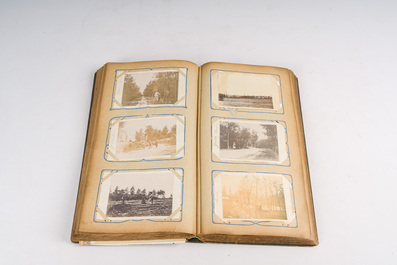 Three albums with postcards mainly depicting views of Belgian villages and towns, a.o. Dalschaert-Praet, Gilleman, Nels, 19th/20th C.