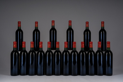 1998-2000 Ch&acirc;teau Cantin, Ch&acirc;teau Carteau C&ocirc;tes Daugay, Ch&acirc;teau Moulin de Cadet, Saint-&Eacute;milion Grand Cru, 42 flessen