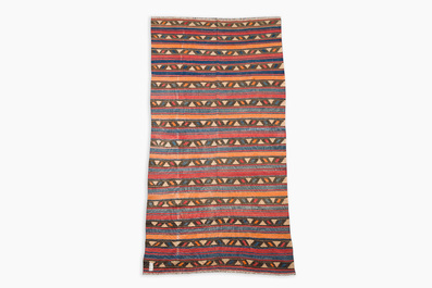 A Persian Qashqai Kelim (Kilim) rug with geometric design, wool on cotton, first half 20th C.