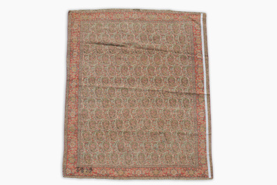 A Persian Senneh rug with floral design ('dessin beaut&eacute;'), wool on cotton, first third 20th C.