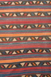 A Persian Qashqai Kelim (Kilim) rug with geometric design, wool on cotton, first half 20th C.