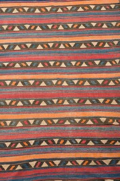 A Persian Qashqai Kelim (Kilim) rug with geometric design, wool on cotton, first half 20th C.