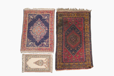 Three oriental carpets, a.o. Kashmir and Sarouk, wool, cotton and silk, 20th C.