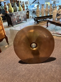 Koloman Moser (1868-1918, navolger van): Een paar 'Vulkan' vazen in iriserend glas, 20ste eeuw