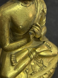 Een Chinese verguld bronzen figuur van Boeddha, 19de eeuw