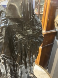 George Minne (1866-1941): Les Trois Saintes Femmes, bruin-zwartgepatineerd brons, met gieterijstempel De Groeve (1896)