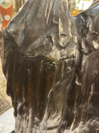 George Minne (1866-1941): Les Trois Saintes Femmes, bruin-zwartgepatineerd brons, met gieterijstempel De Groeve (1896)