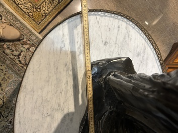 George Minne (1866-1941): Les Trois Saintes Femmes, bruin-zwartgepatineerd brons, met gieterijstempel De Groeve (1896)