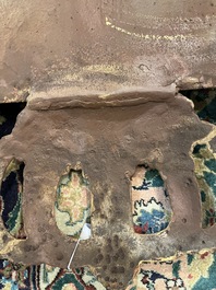 A Dutch polychrome and gilt cast iron 'Je maintiendrai' wall plaque, ca. 1900