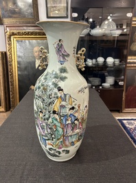 A Chinese famille rose vase with female scholars and floral design, 19th/20th C.