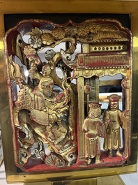 Two pairs of table lamps with South-Chinese reticulated gilt wooden carvings, 20th C.