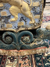 A Dutch polychrome and gilt cast iron 'Je maintiendrai' wall plaque, ca. 1900