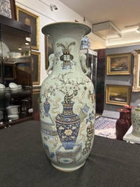 A Chinese doucai 'antiquities' vase, 19th/20th C.