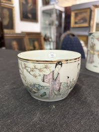 A Chinese famille rose brush pot and a qianjiang cai bowl, 19th/20th C.