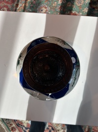 A Chinese famille verte powder blue ground vase with wooden cover, 19th C.