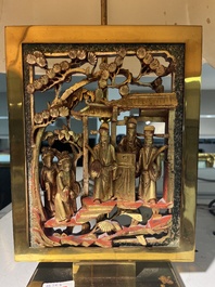 Two pairs of table lamps with South-Chinese reticulated gilt wooden carvings, 20th C.