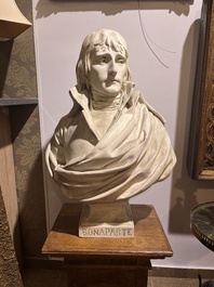 A patinated plaster bust of Napoleon Bonaparte, 19th/20th C.