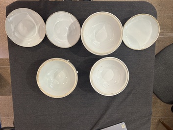 Three Chinese famille rose and qianjiang cai warming bowls and covers, 19th/20th C.