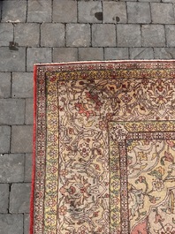 A Turkish Sivas rug with central medallion and floral design, wool on cotton, 20th C.
