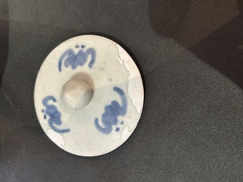 Five Chinese blue and white jars and vases with floral design and figures in a landscape, 19th/20th C.