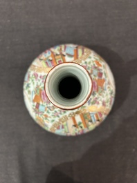 A Chinese Canton famille rose bottle vase, 19th C.