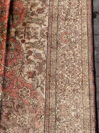 A Turkish Sivas rug with central medallion and floral design, wool on cotton, 20th C.