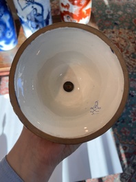 Een paar grote S&egrave;vres porseleinen vazen met allegorie&euml;n van 'De oogst' en 'De visvangst' op verguld bronzen monturen, Frankrijk, 19de eeuw